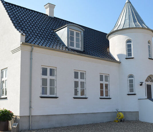 Hvordan de rigtige døre og vinduer i sportshaller kan forbedre ventilation og indeklima